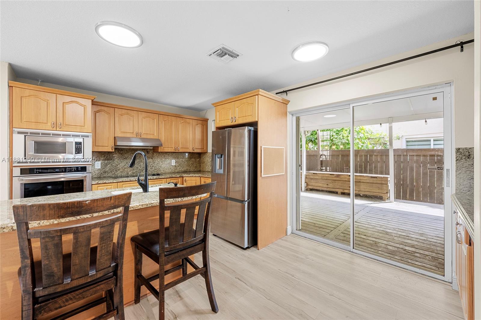 PEMBROKE LAKES SEC EIGHT - Residential