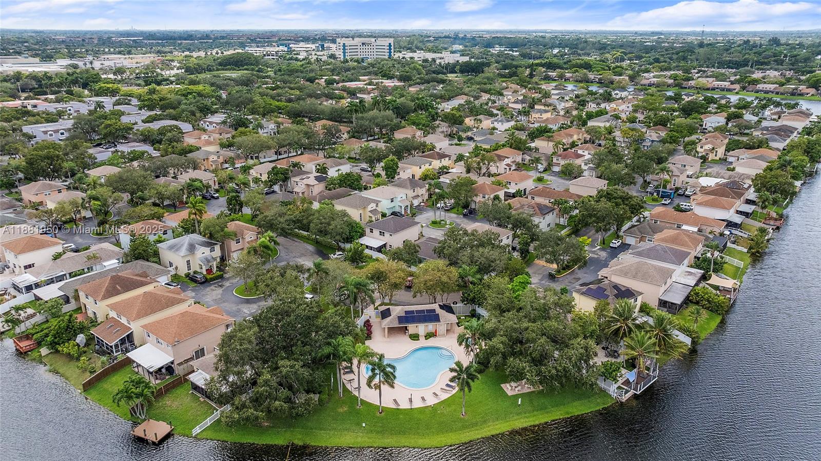 PEMBROKE LAKES SEC EIGHT - Residential