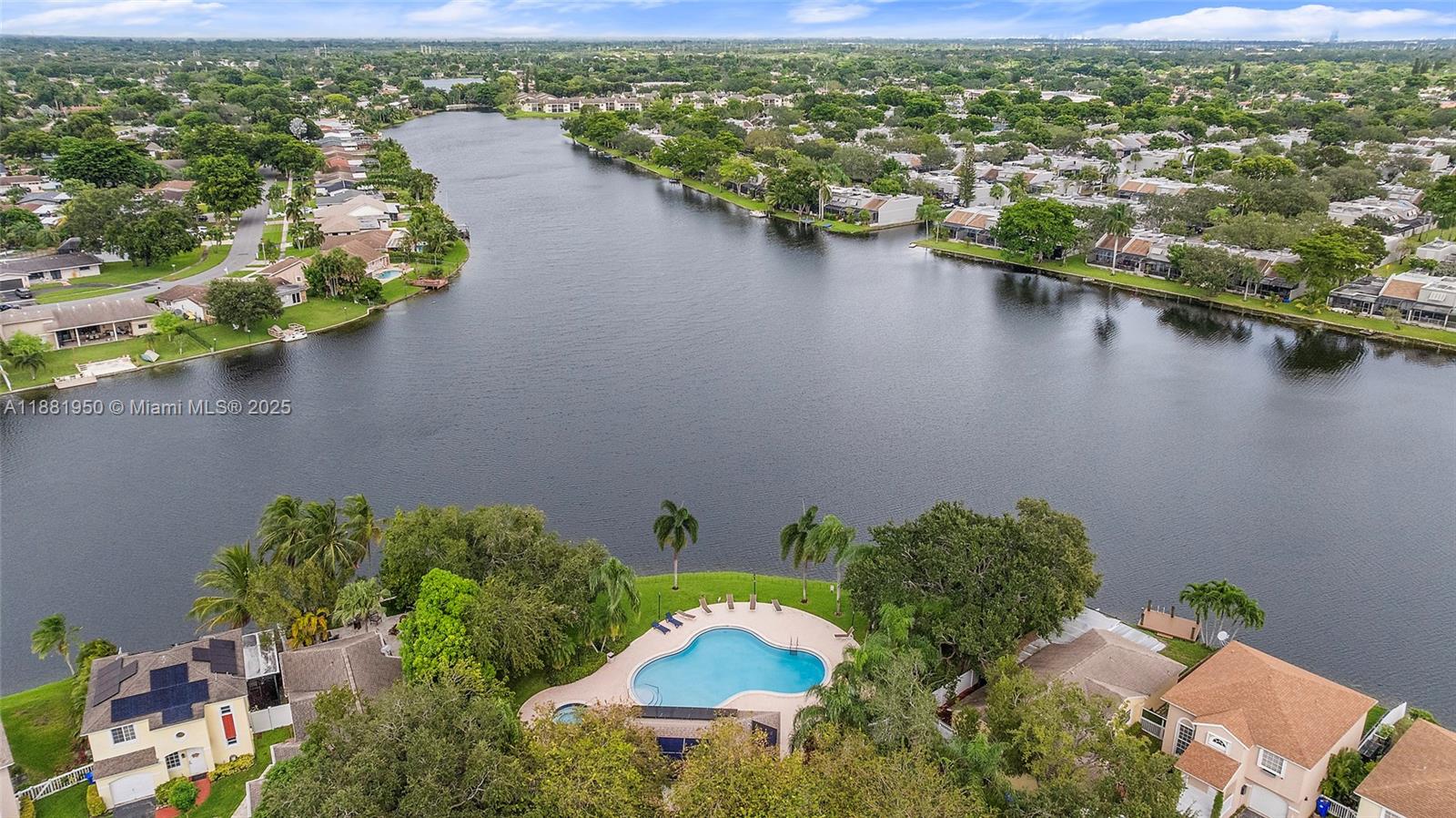 PEMBROKE LAKES SEC EIGHT - Residential