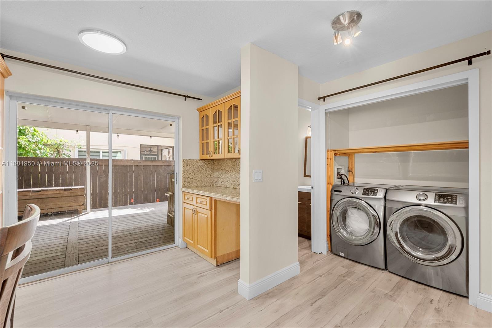 PEMBROKE LAKES SEC EIGHT - Residential