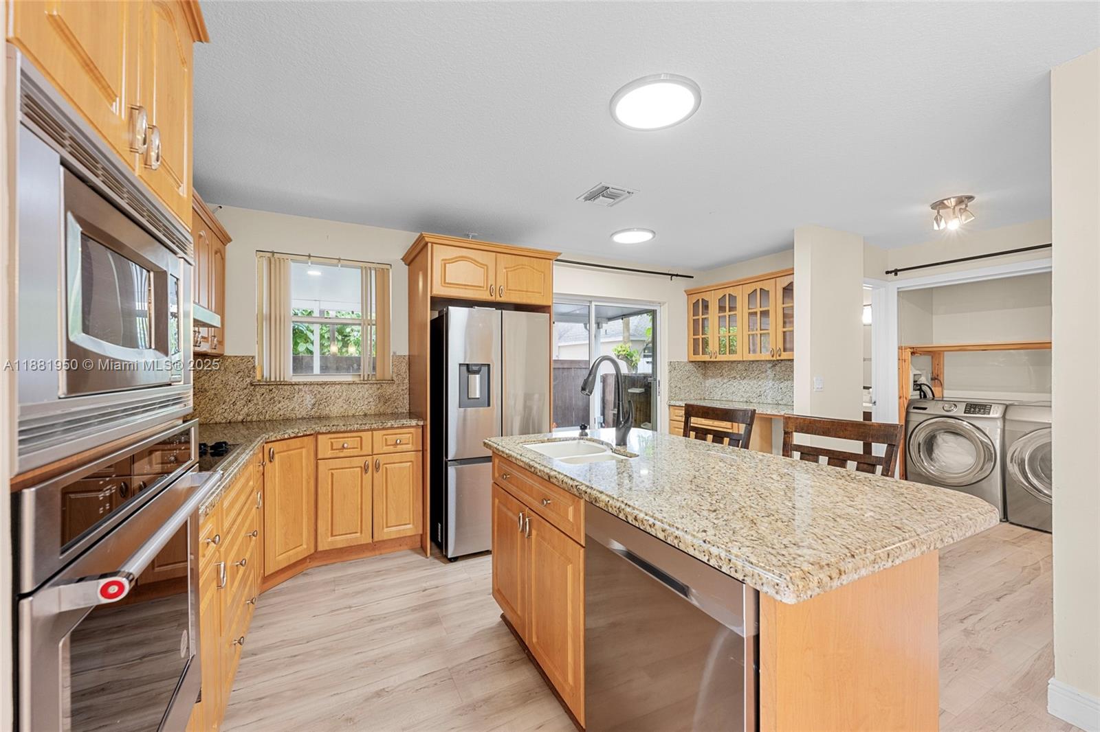 PEMBROKE LAKES SEC EIGHT - Residential