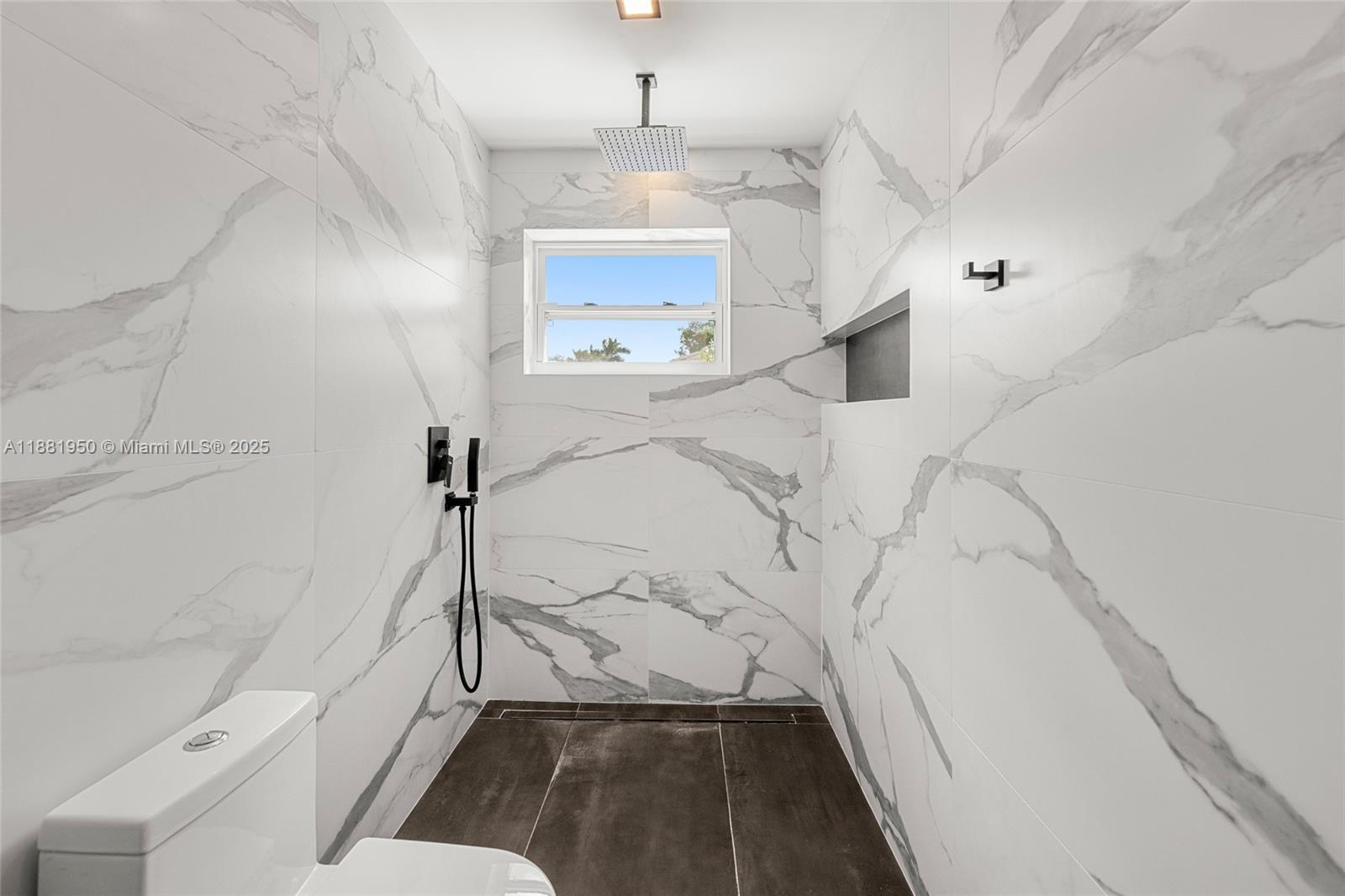 PEMBROKE LAKES SEC EIGHT - Residential