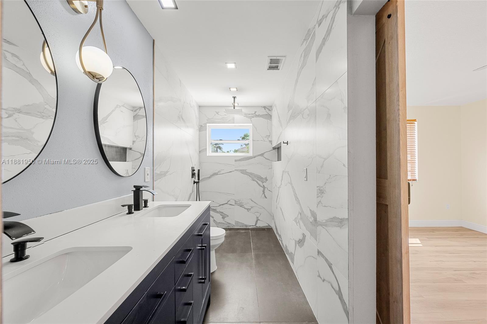 PEMBROKE LAKES SEC EIGHT - Residential