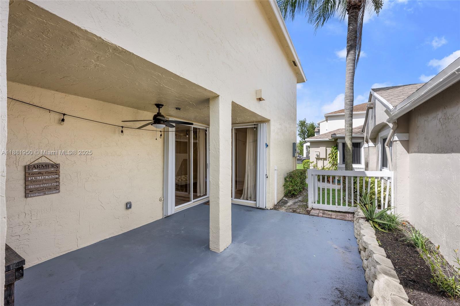 PEMBROKE LAKES SEC EIGHT - Residential