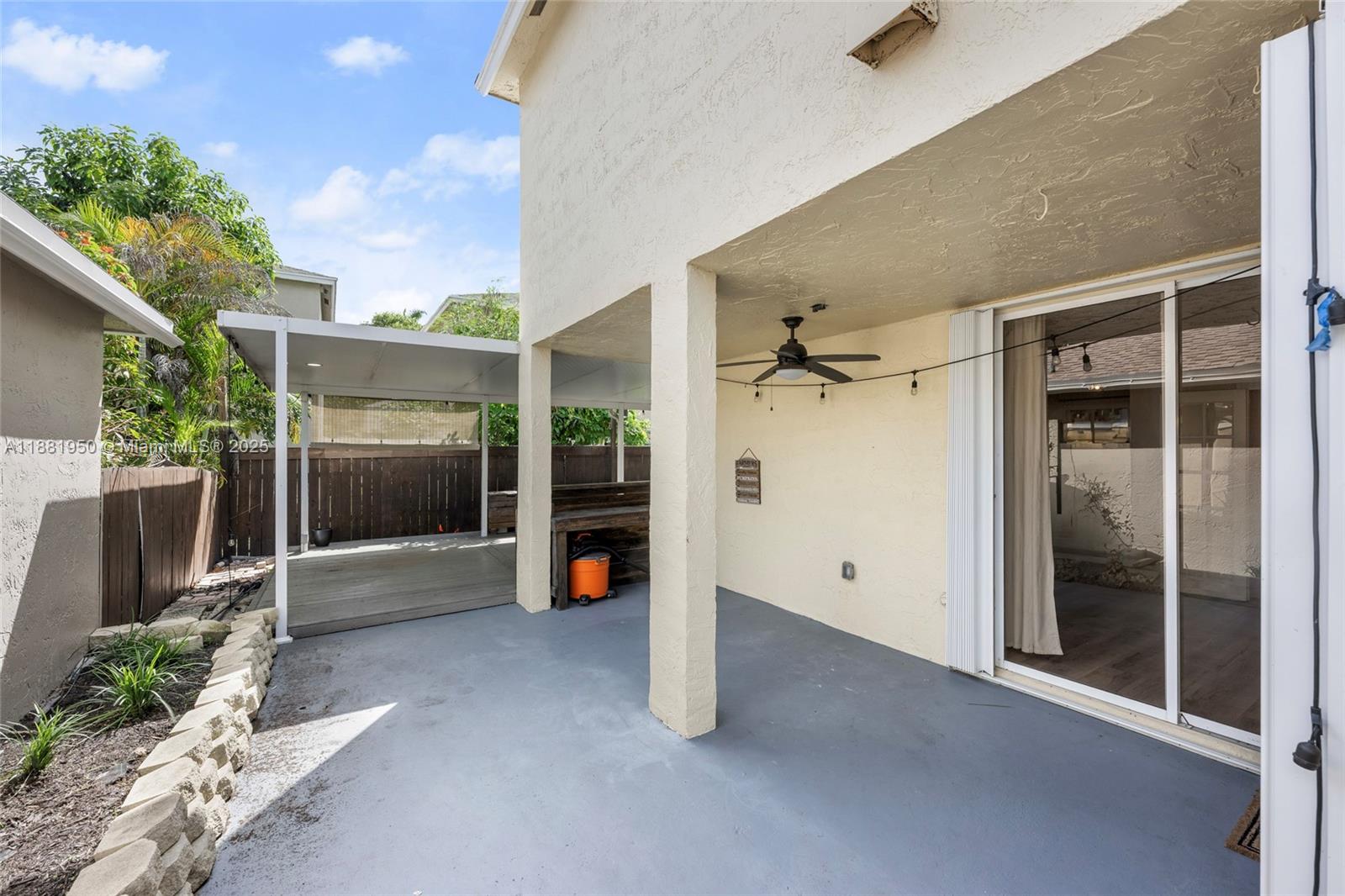 PEMBROKE LAKES SEC EIGHT - Residential