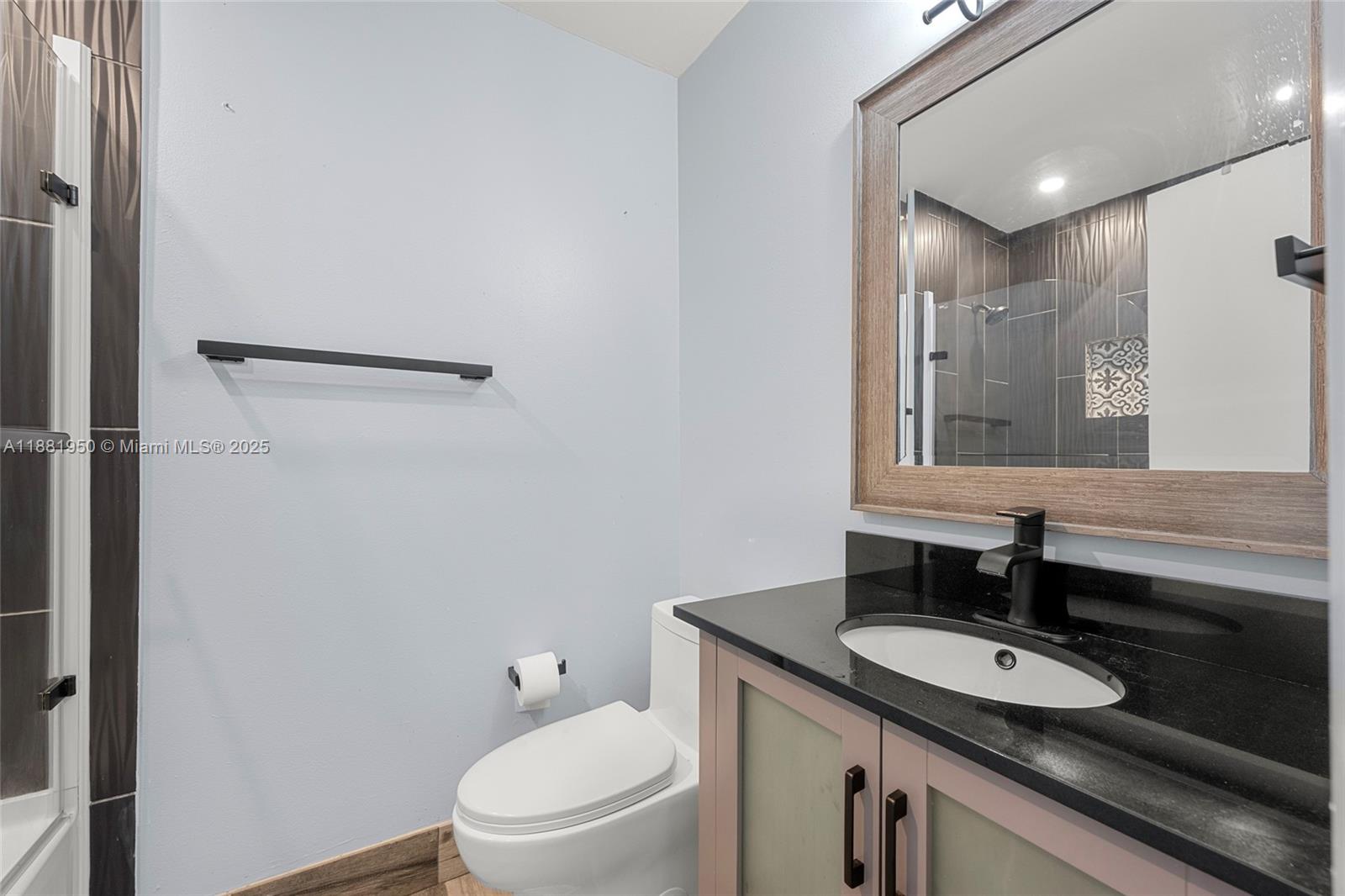 PEMBROKE LAKES SEC EIGHT - Residential