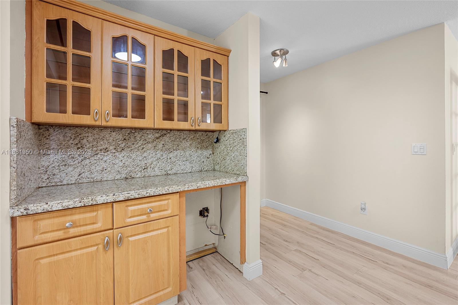 PEMBROKE LAKES SEC EIGHT - Residential