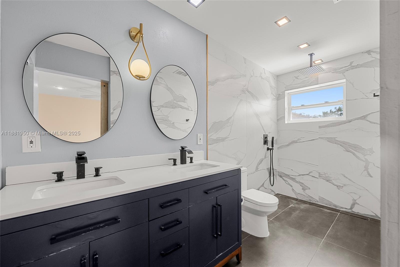 PEMBROKE LAKES SEC EIGHT - Residential