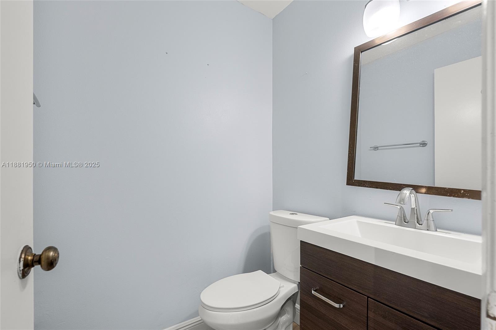 PEMBROKE LAKES SEC EIGHT - Residential