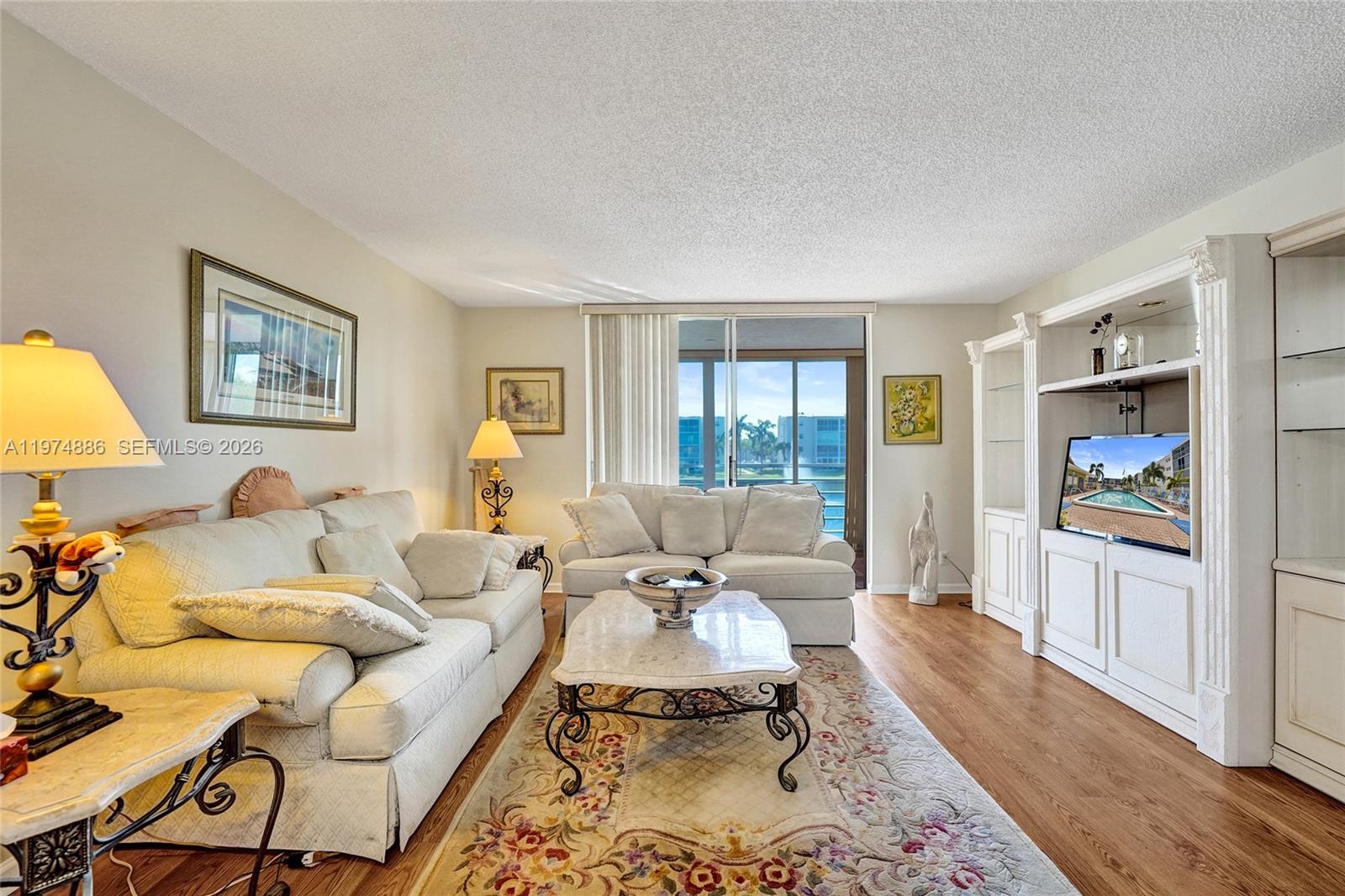 MEADOWBROOK LAKES CONDO - Residential