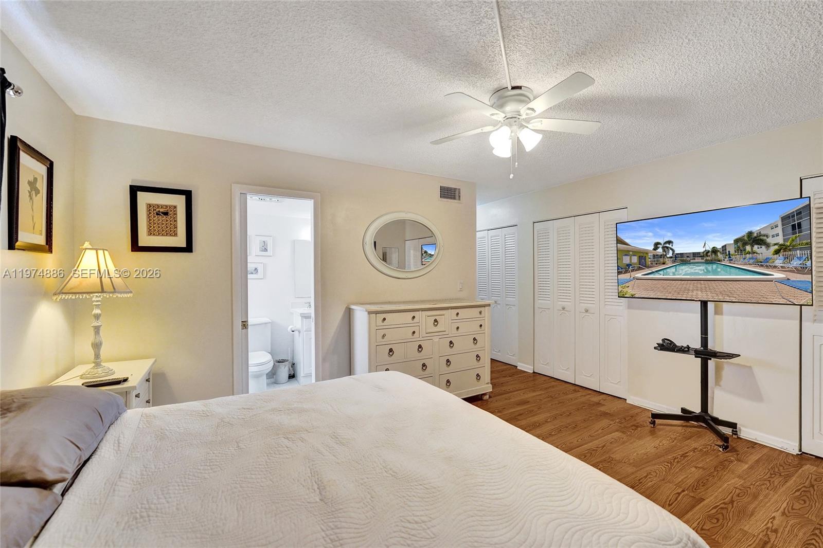 MEADOWBROOK LAKES CONDO - Residential