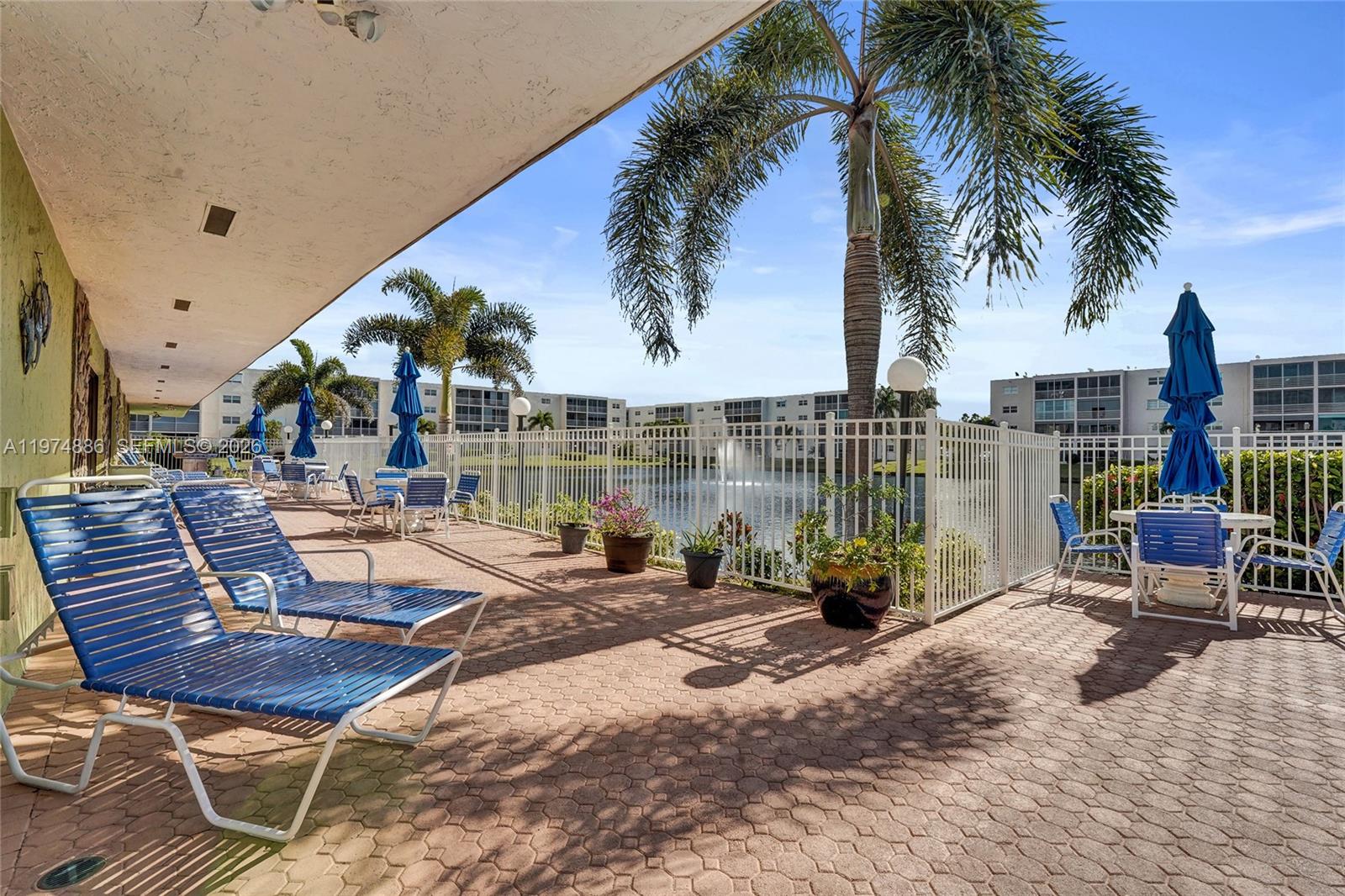 MEADOWBROOK LAKES CONDO - Residential