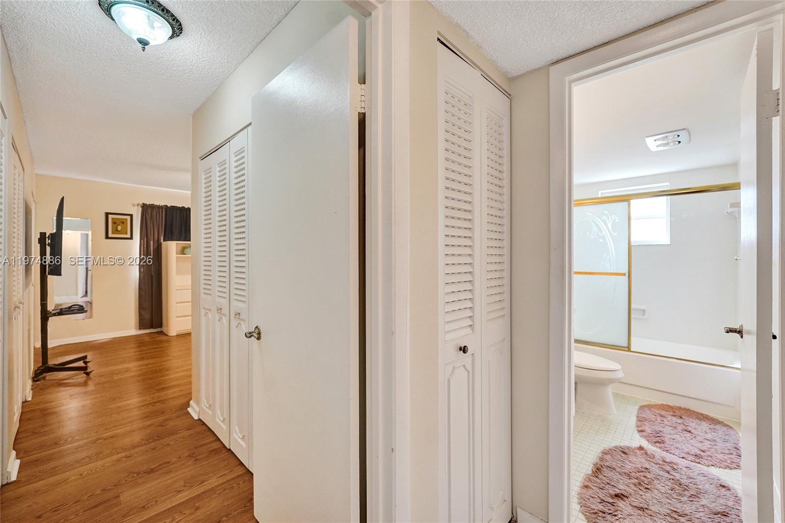 MEADOWBROOK LAKES CONDO - Residential