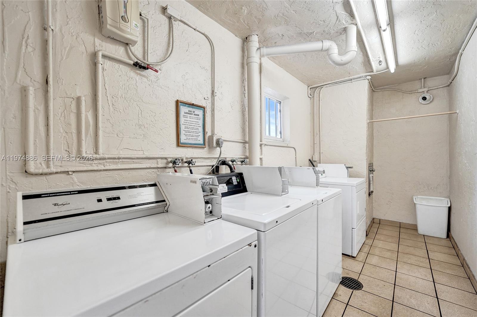 MEADOWBROOK LAKES CONDO - Residential