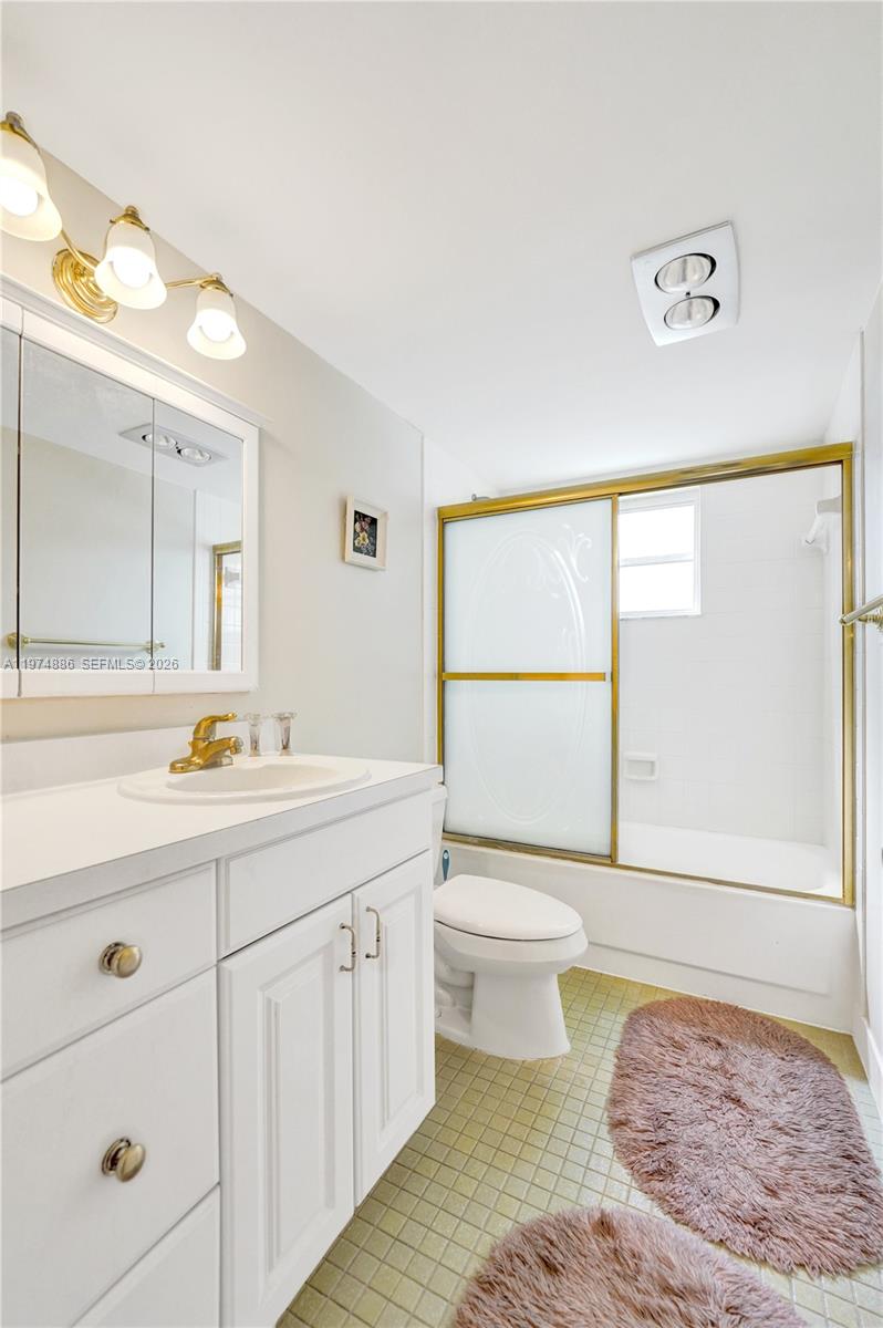 MEADOWBROOK LAKES CONDO - Residential