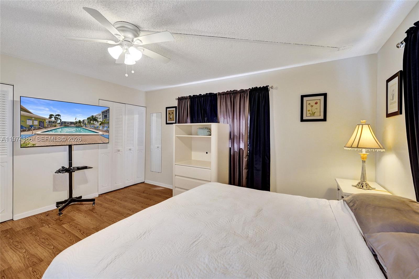 MEADOWBROOK LAKES CONDO - Residential