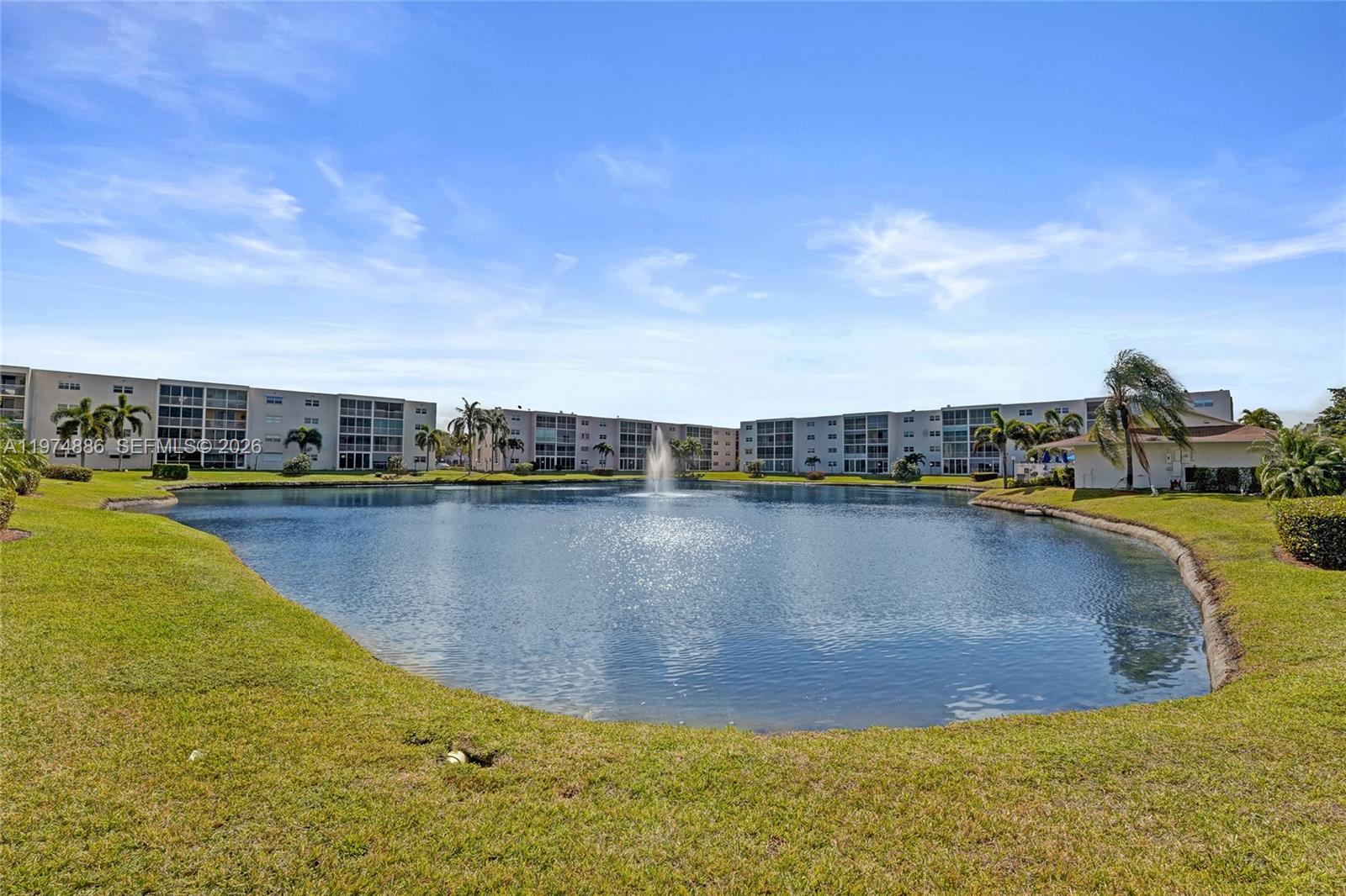 MEADOWBROOK LAKES CONDO - Residential