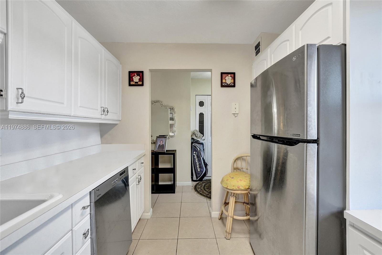 MEADOWBROOK LAKES CONDO - Residential