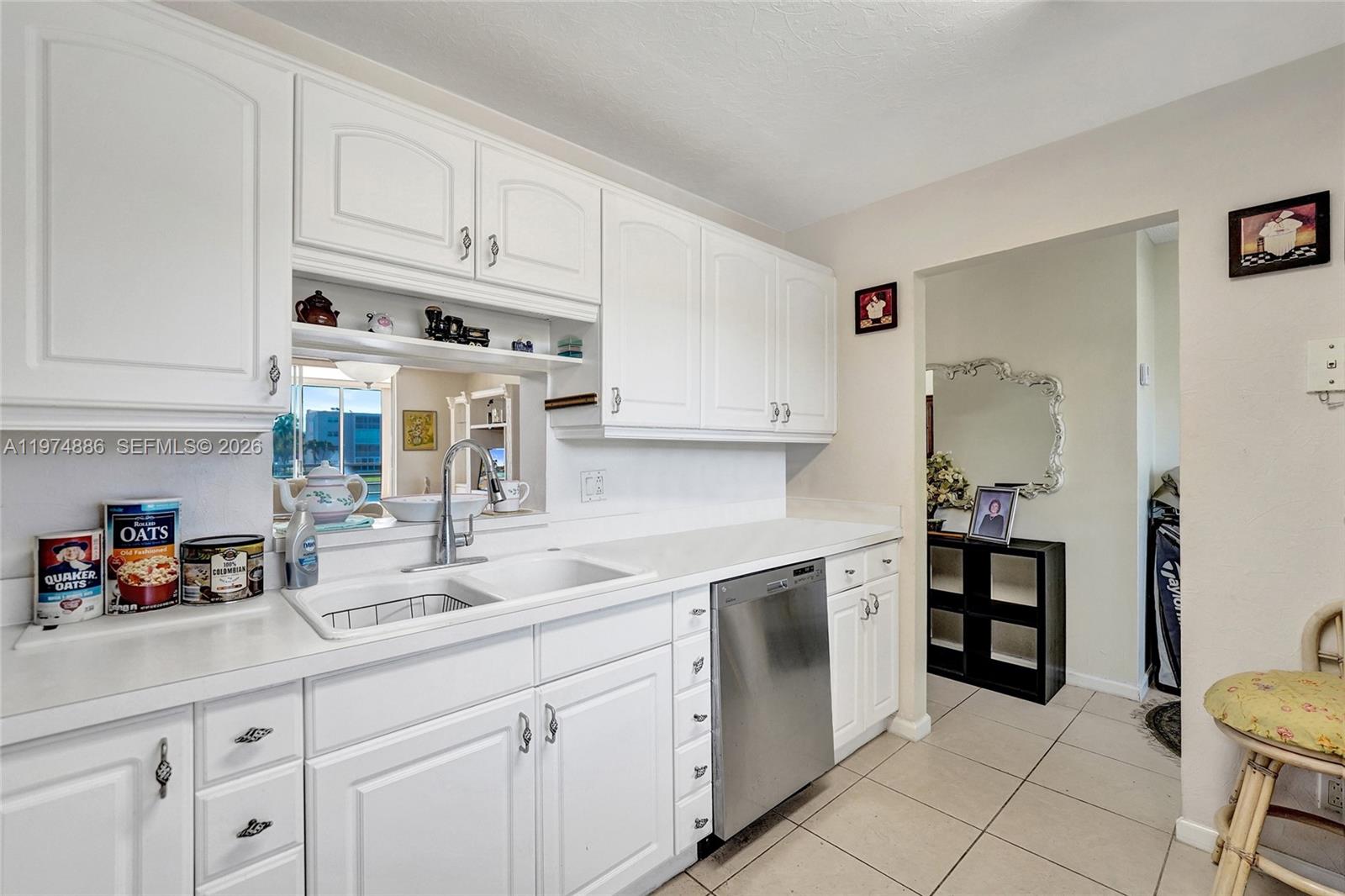 MEADOWBROOK LAKES CONDO - Residential