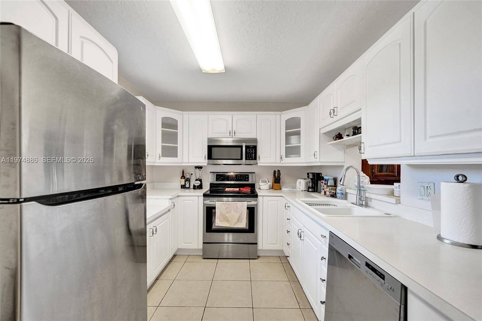 MEADOWBROOK LAKES CONDO - Residential