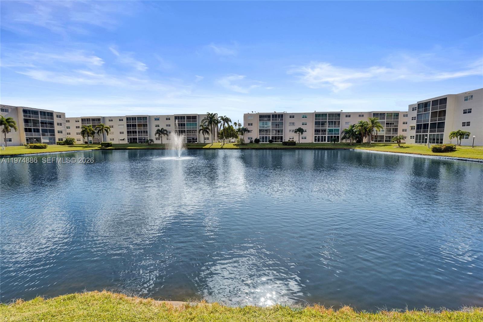 MEADOWBROOK LAKES CONDO - Residential