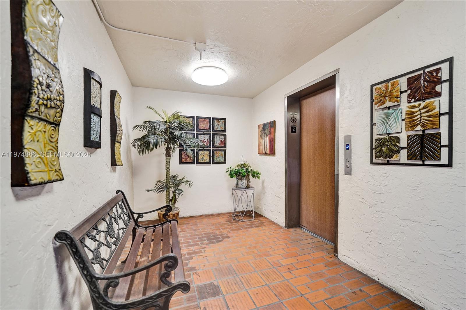 MEADOWBROOK LAKES CONDO - Residential