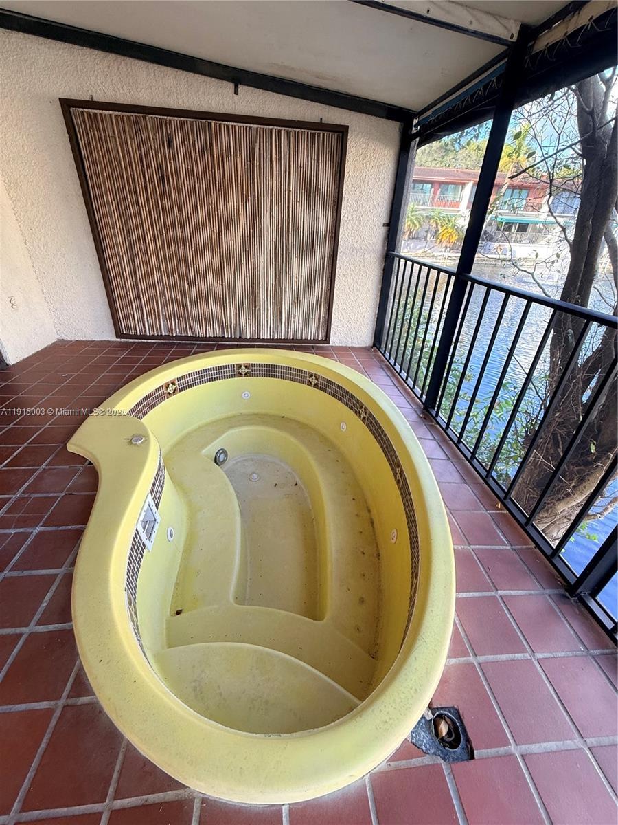 MIAMI LAKES LOCH ISLE - Residential Lease