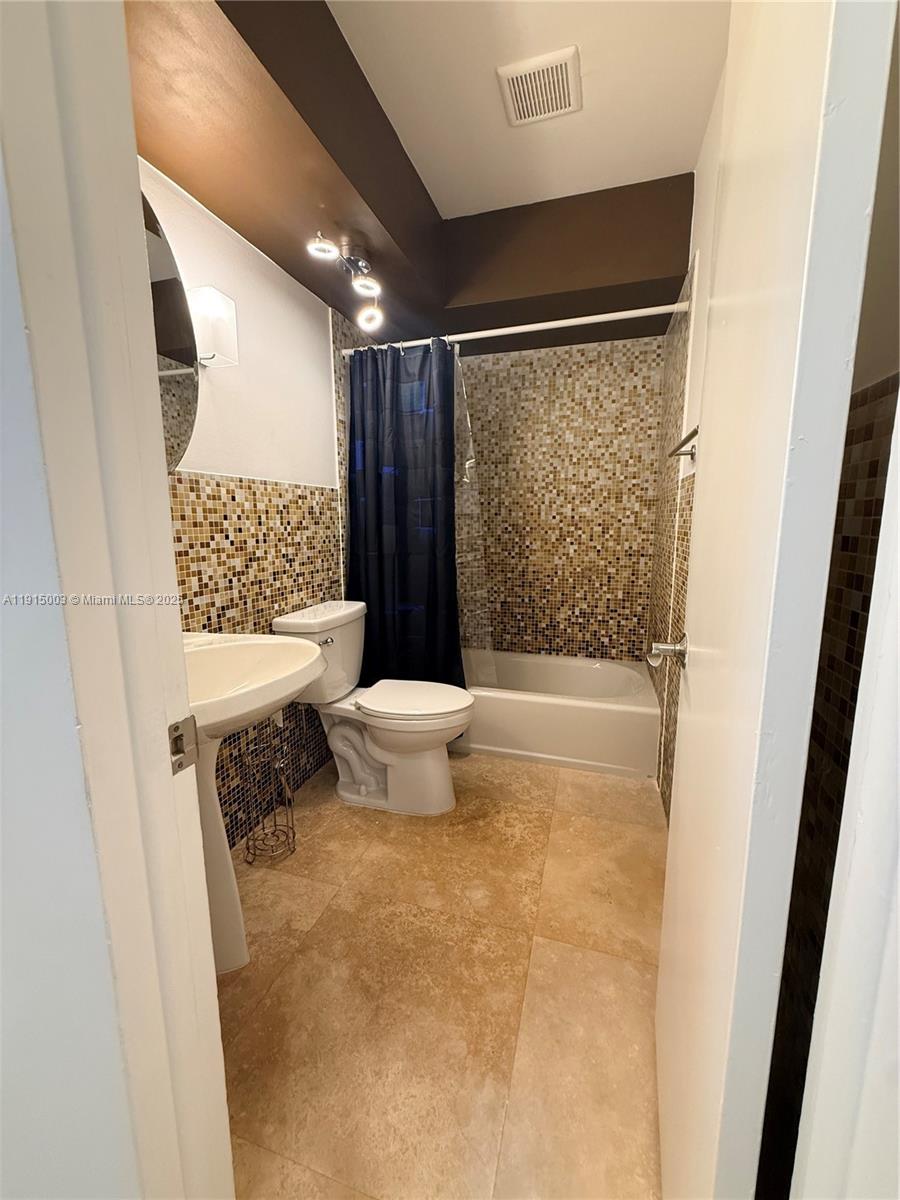 MIAMI LAKES LOCH ISLE - Residential Lease