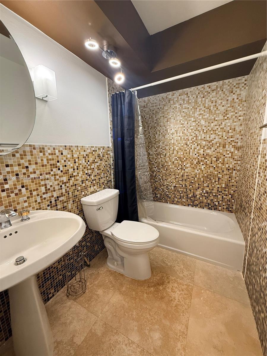 MIAMI LAKES LOCH ISLE - Residential Lease