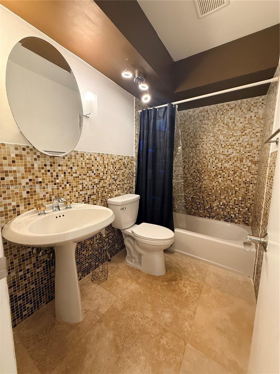 MIAMI LAKES LOCH ISLE - Residential Lease