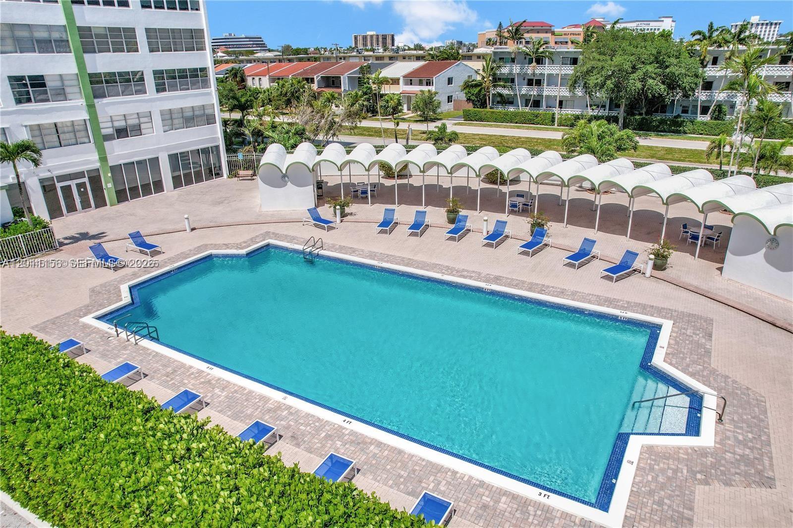 BAYVIEW TOWERS CONDO SOUT - Residential