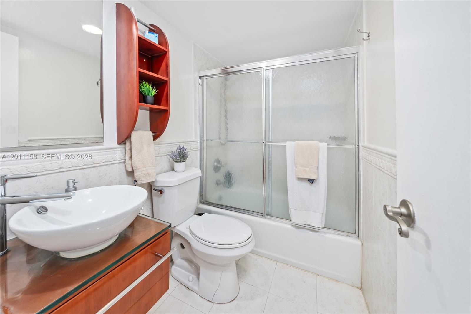 BAYVIEW TOWERS CONDO SOUT - Residential