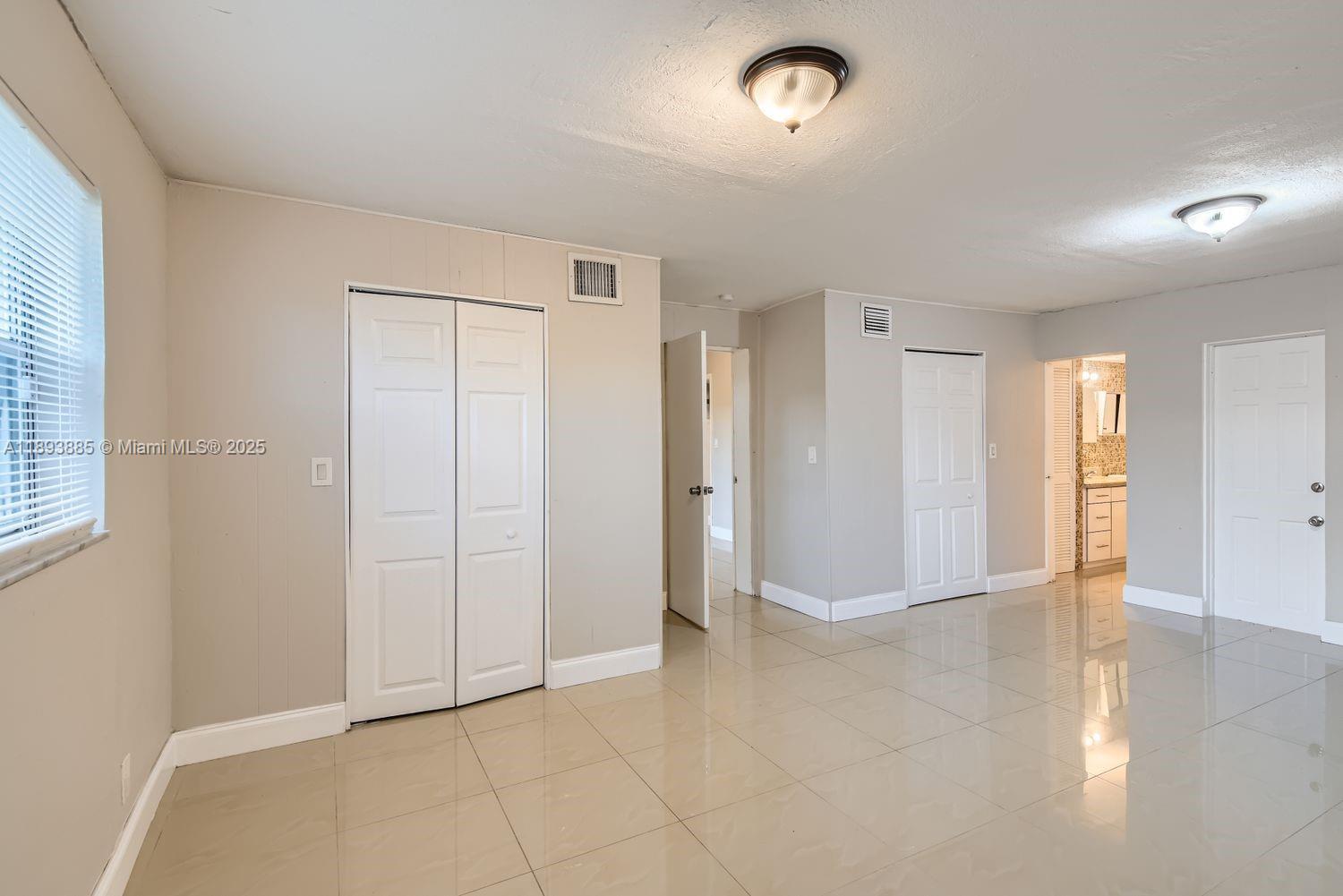 MIRAMAR SEC 10 - Residential