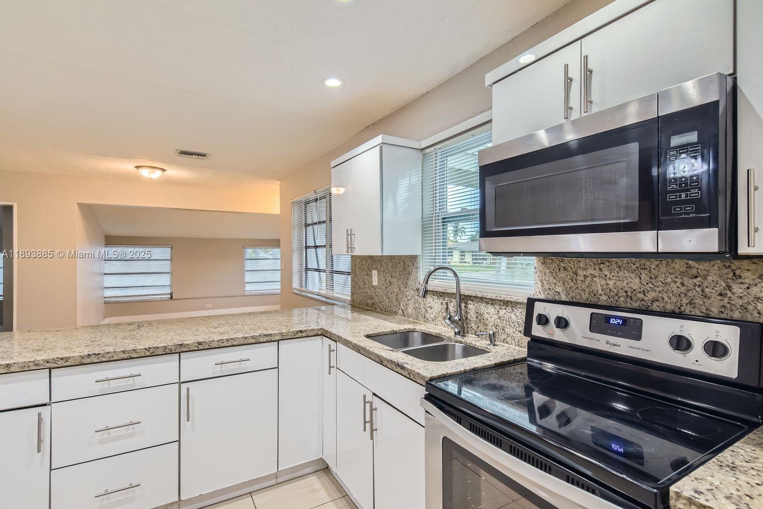 MIRAMAR SEC 10 - Residential
