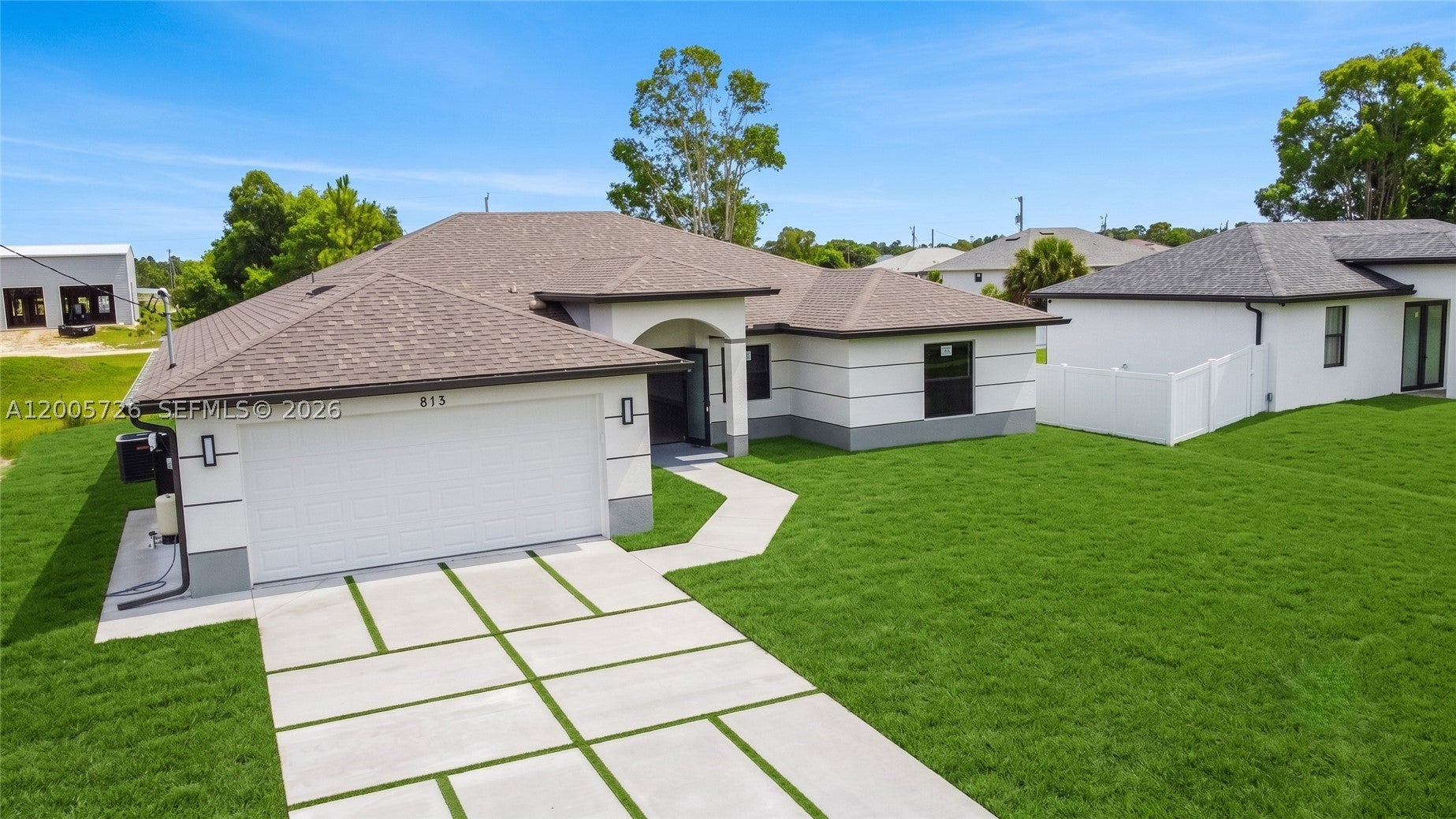 813 Bell Blvd S