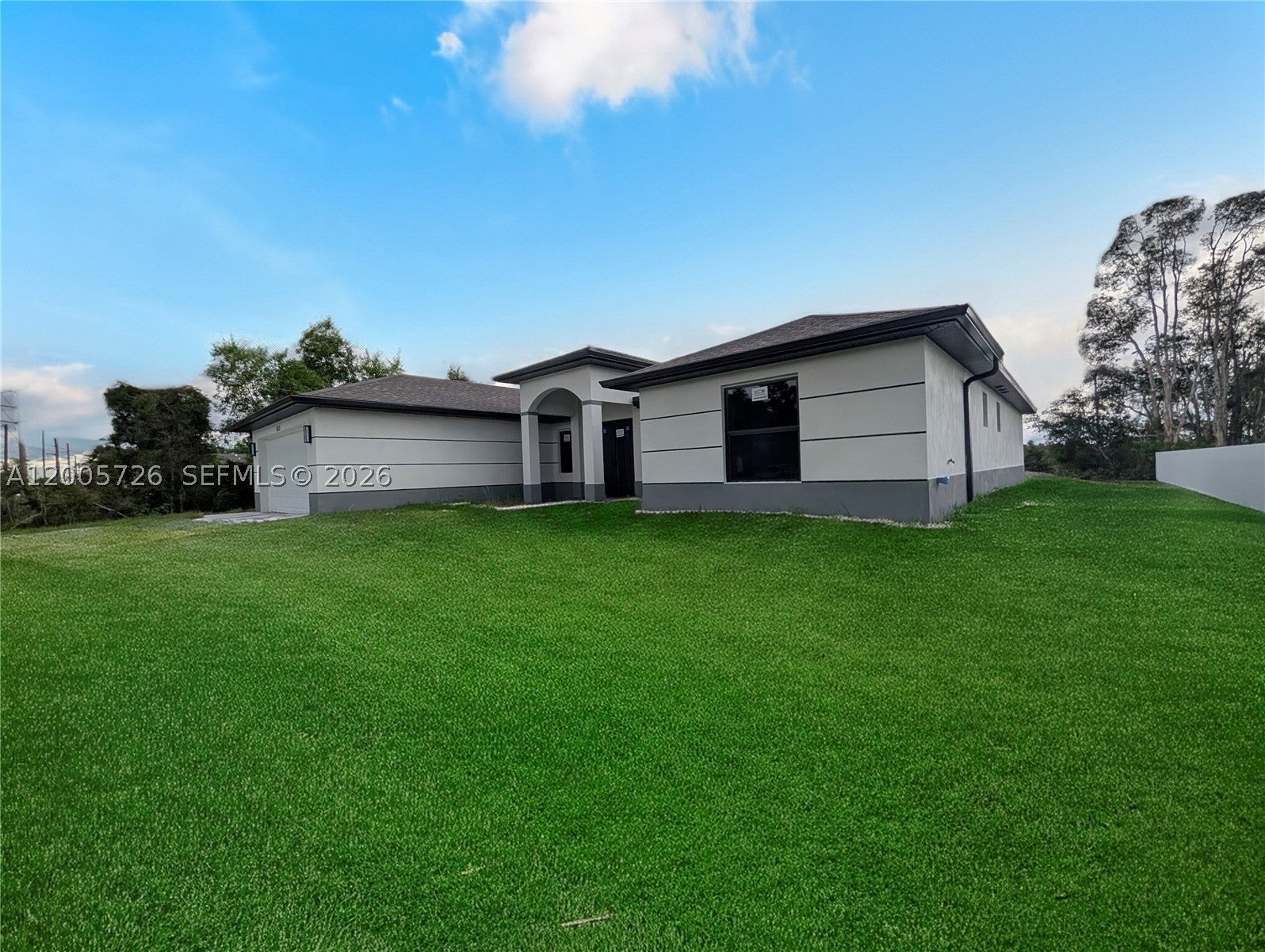 813 Bell Blvd S
