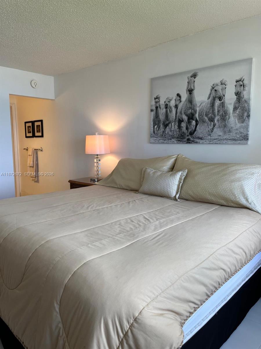 OCEAN HARBOUR SOUTH CONDO - Residential