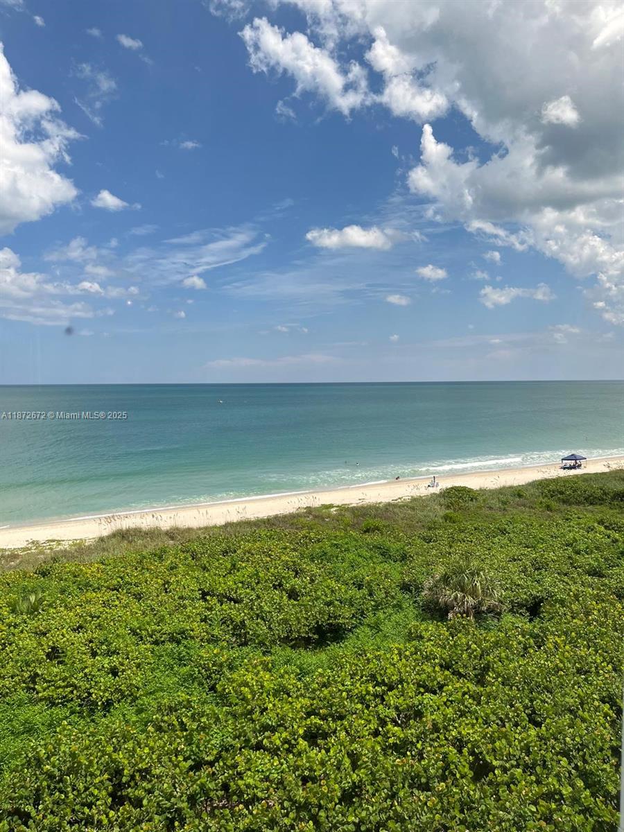 OCEAN HARBOUR SOUTH CONDO - Residential