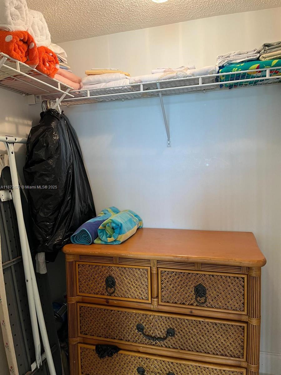 OCEAN HARBOUR SOUTH CONDO - Residential