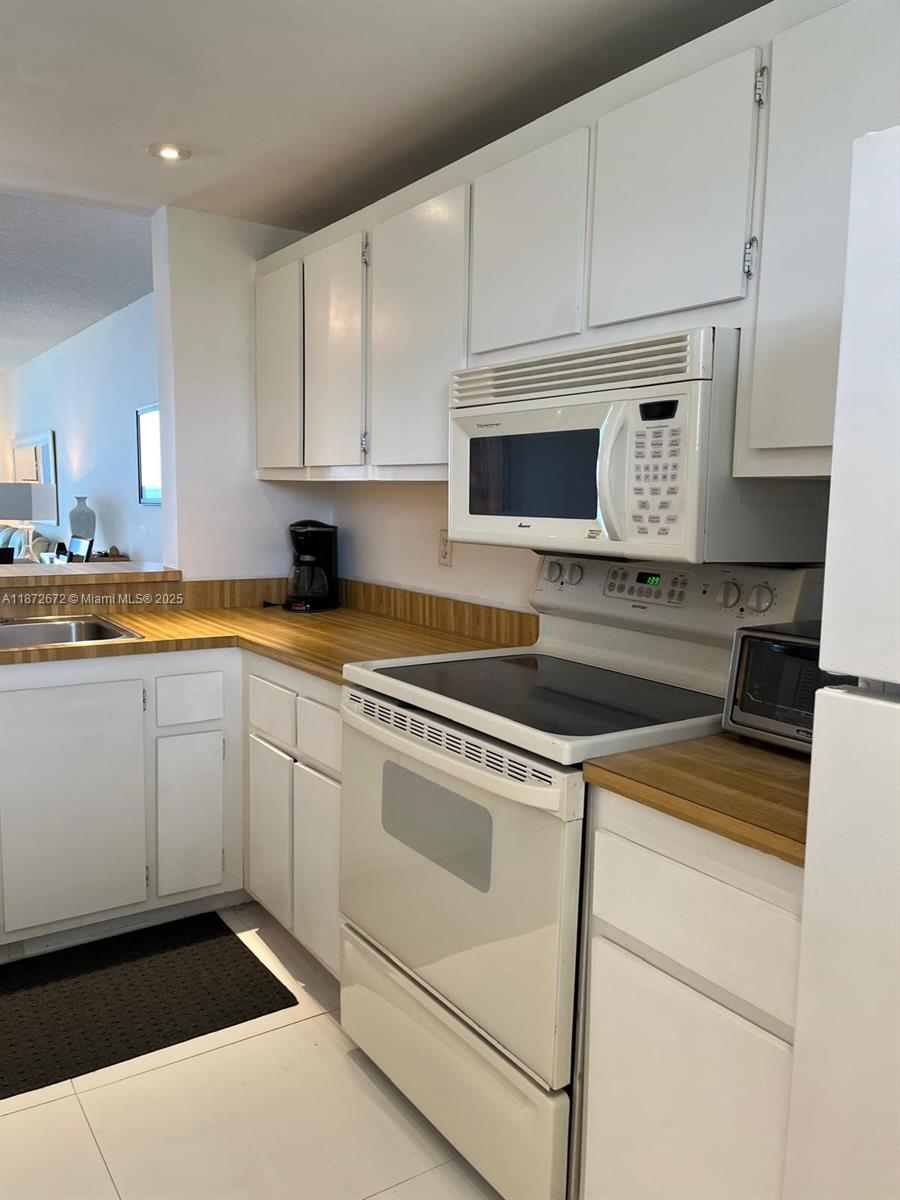 OCEAN HARBOUR SOUTH CONDO - Residential