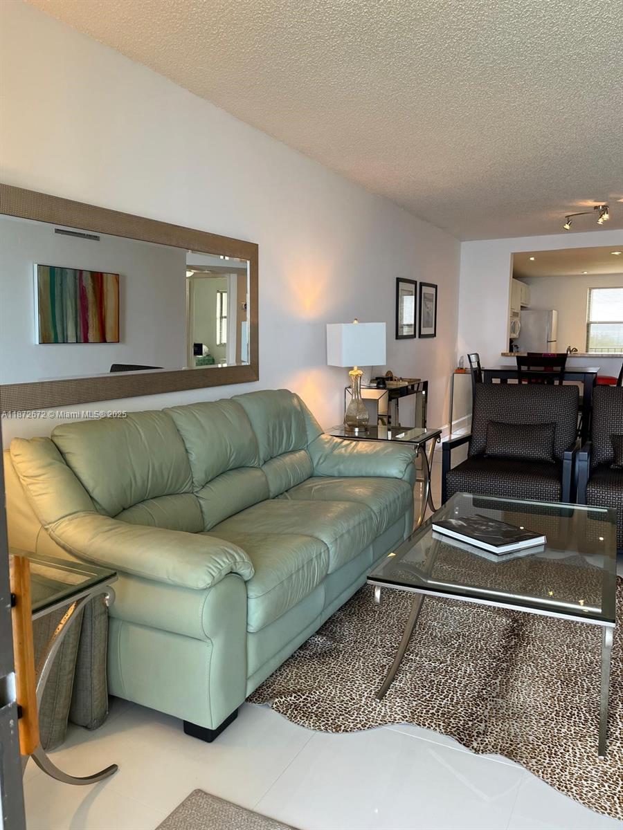 OCEAN HARBOUR SOUTH CONDO - Residential