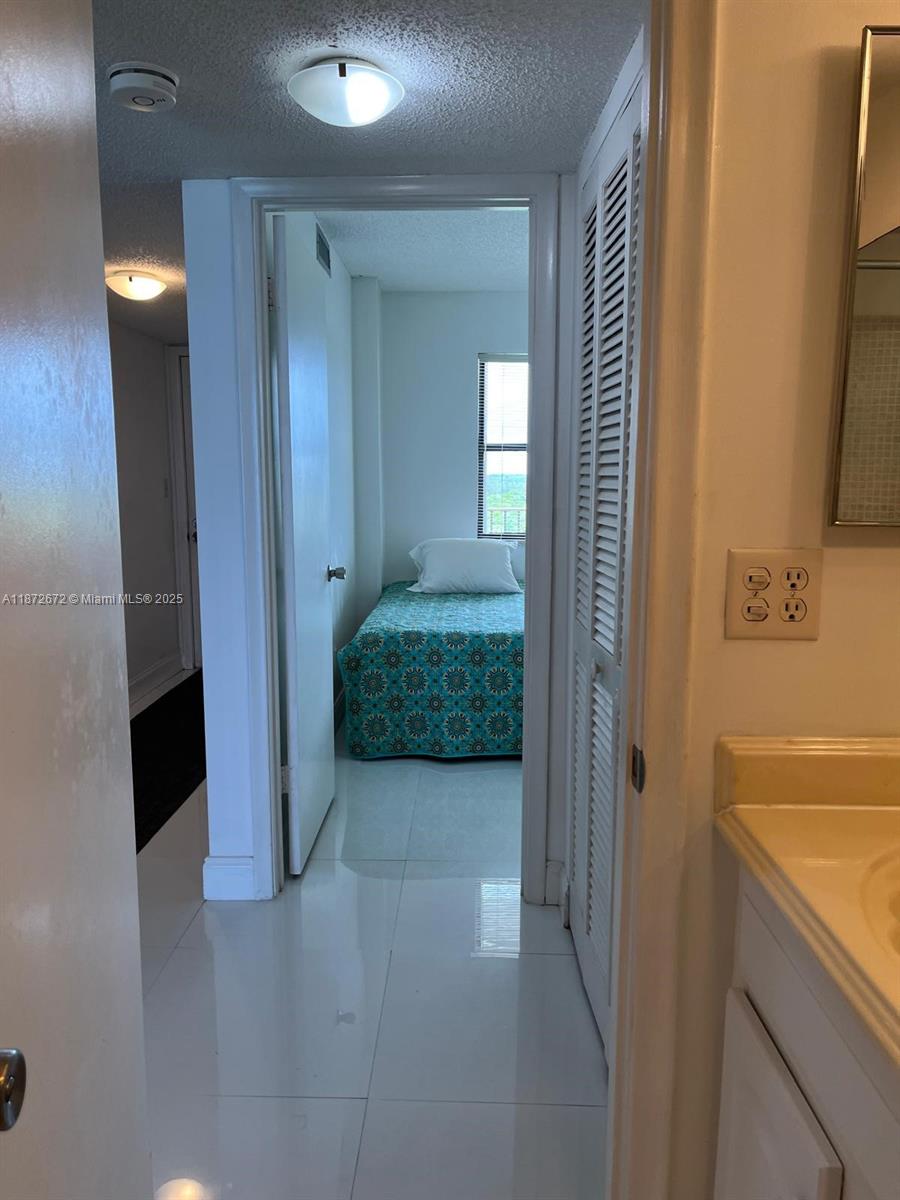 OCEAN HARBOUR SOUTH CONDO - Residential