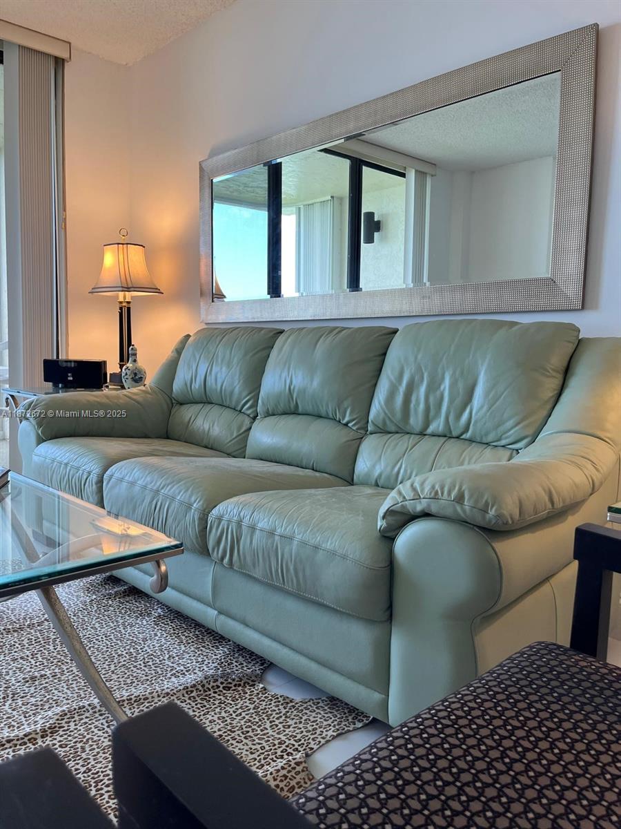 OCEAN HARBOUR SOUTH CONDO - Residential