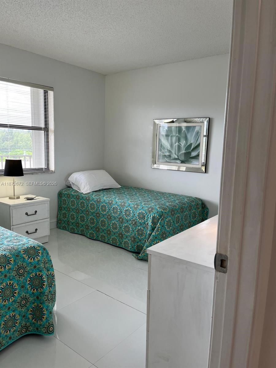 OCEAN HARBOUR SOUTH CONDO - Residential