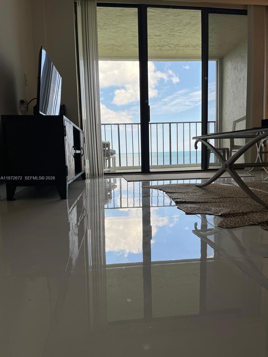 OCEAN HARBOUR SOUTH CONDO - Residential