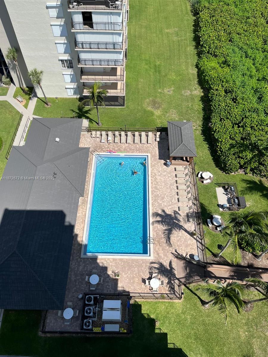 OCEAN HARBOUR SOUTH CONDO - Residential