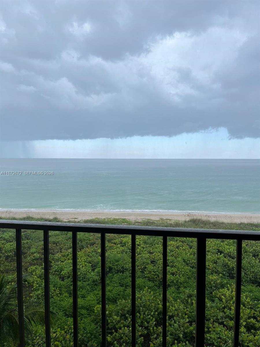 OCEAN HARBOUR SOUTH CONDO - Residential