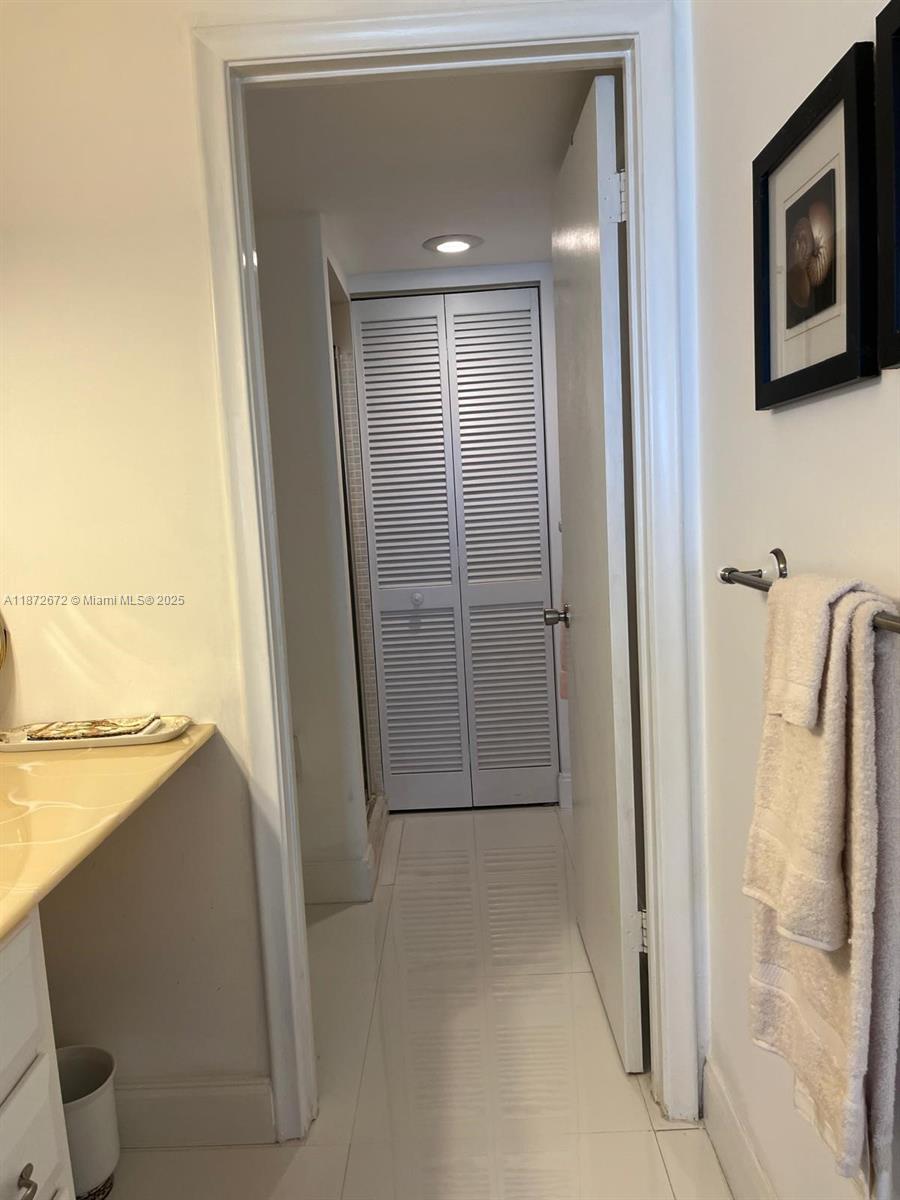 OCEAN HARBOUR SOUTH CONDO - Residential