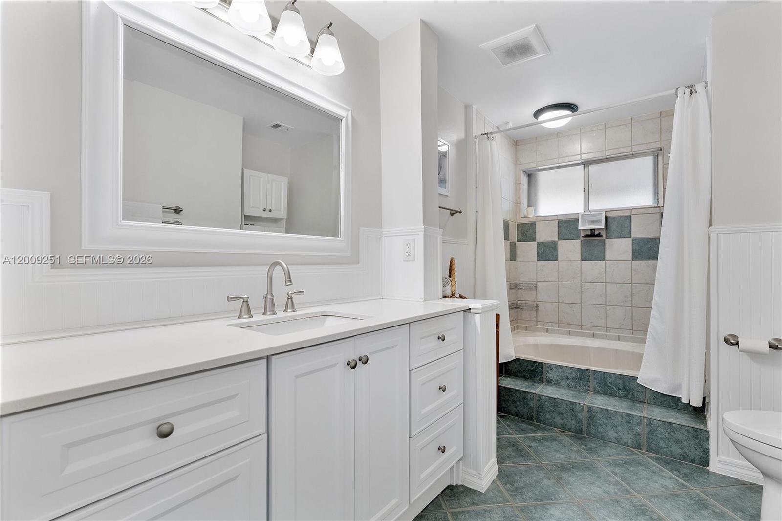 CEDAR LANDING AT JACARAND - Residential