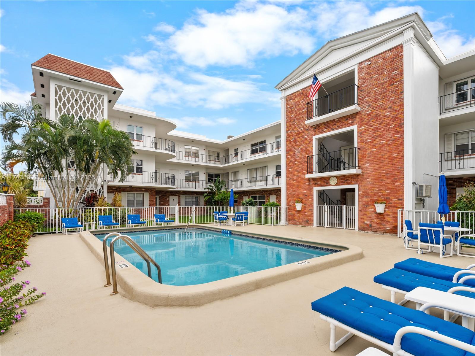2340 Ne 9th St 205, Fort Lauderdale, Broward County, Florida - 2 Bedrooms  
2 Bathrooms - 